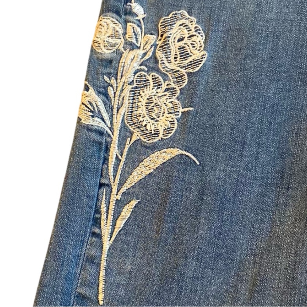 Ruff Hewn Women’s Straight Leg Jeans with White Floral Embroidery - Blue - Picture 2 of 8